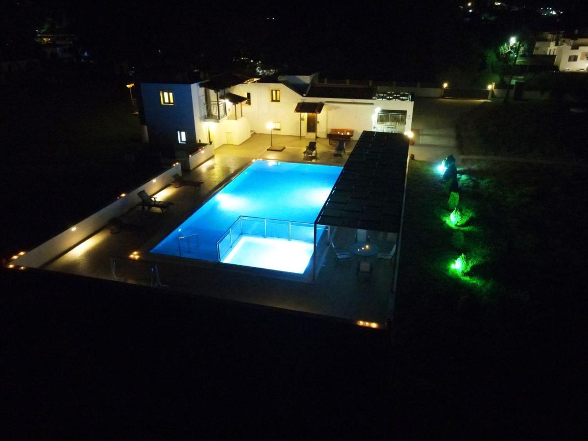 Parissis Eden Villas Skiathos ตรูโลส ภายนอก รูปภาพ
